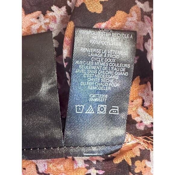 Sanctuary Women's V-Neck Puff-Sleeve Blouse - Picture 10 of 10